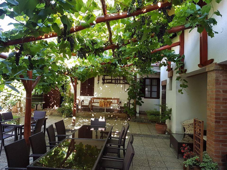 Polgar Panzio Bed & Breakfast Villany Exterior photo
